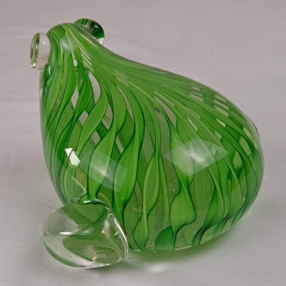Studio Art Glass Frog Clear with Green Interior Spirals Paperweight Decor EUC - Picture 5 of 12